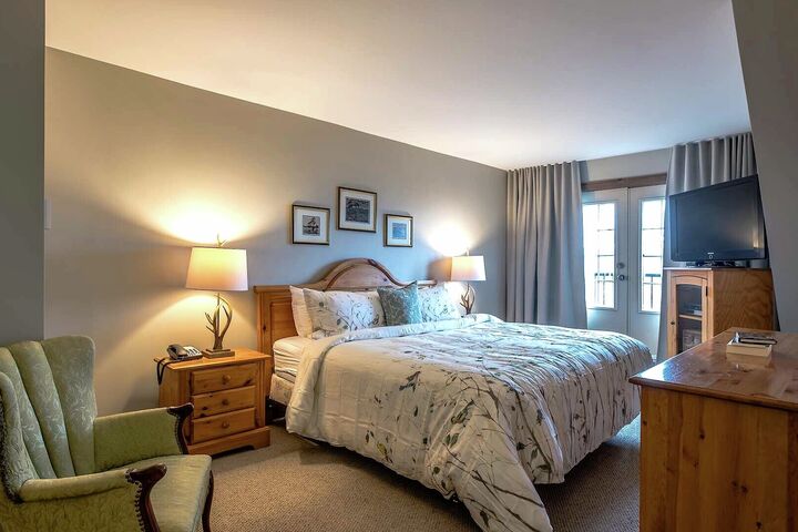 #134-12 - Master Bedroom