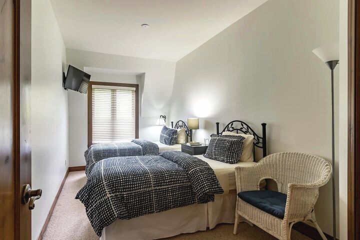 #110-08 - Bedroom