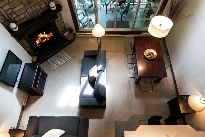 #110-08 - Living Area