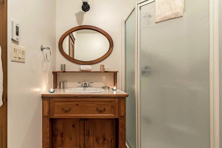#110-08 - Master Bathroom