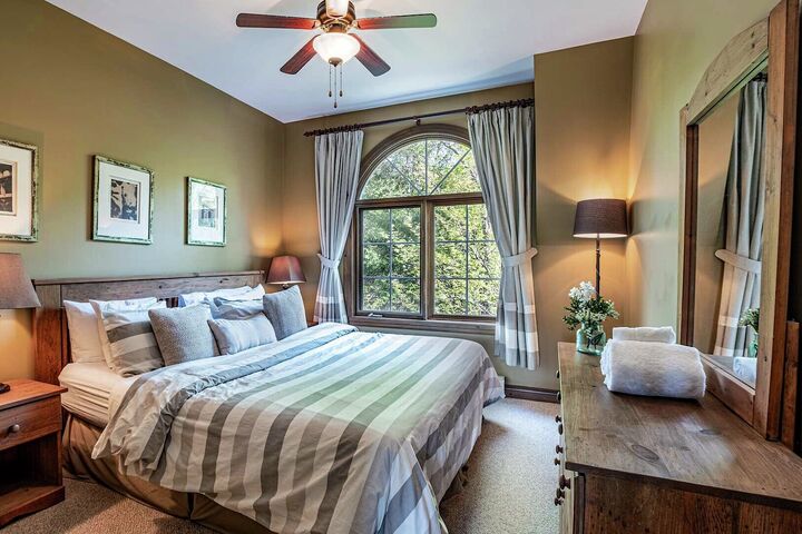 #120-04 - Master Bedroom