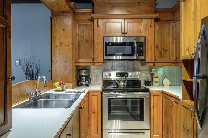 #116-01 - Kitchen