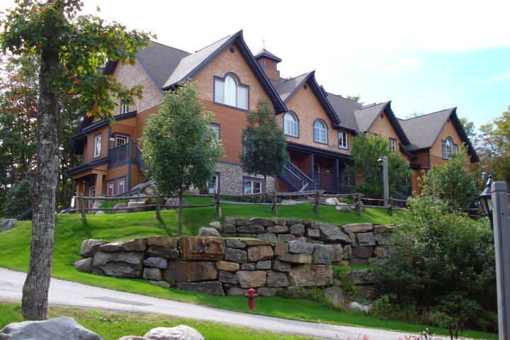 Les Manoirs