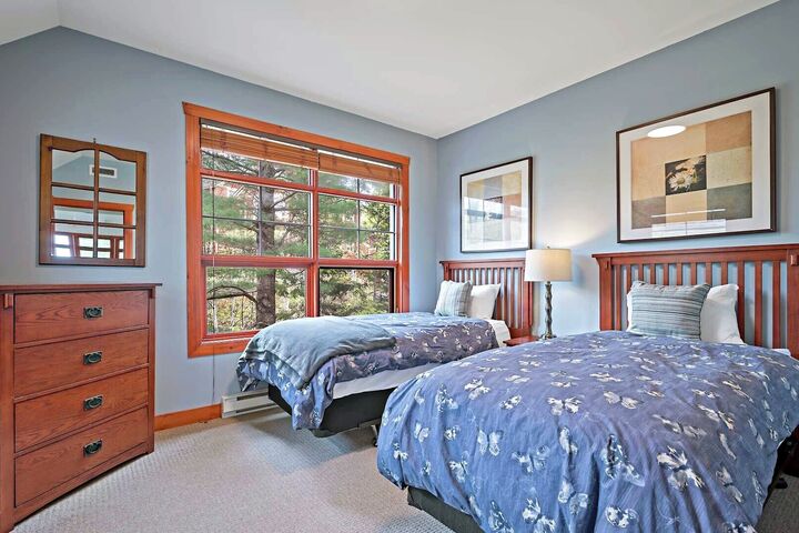 #235-04 - Bedroom