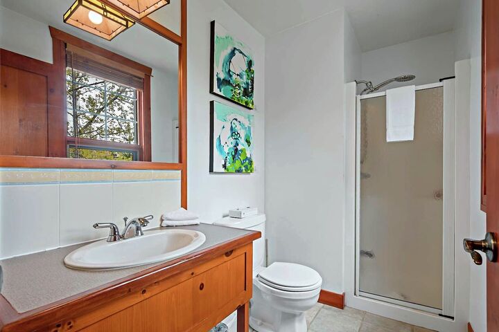 #235-04 - Bathroom