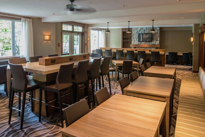 Breakfast Room