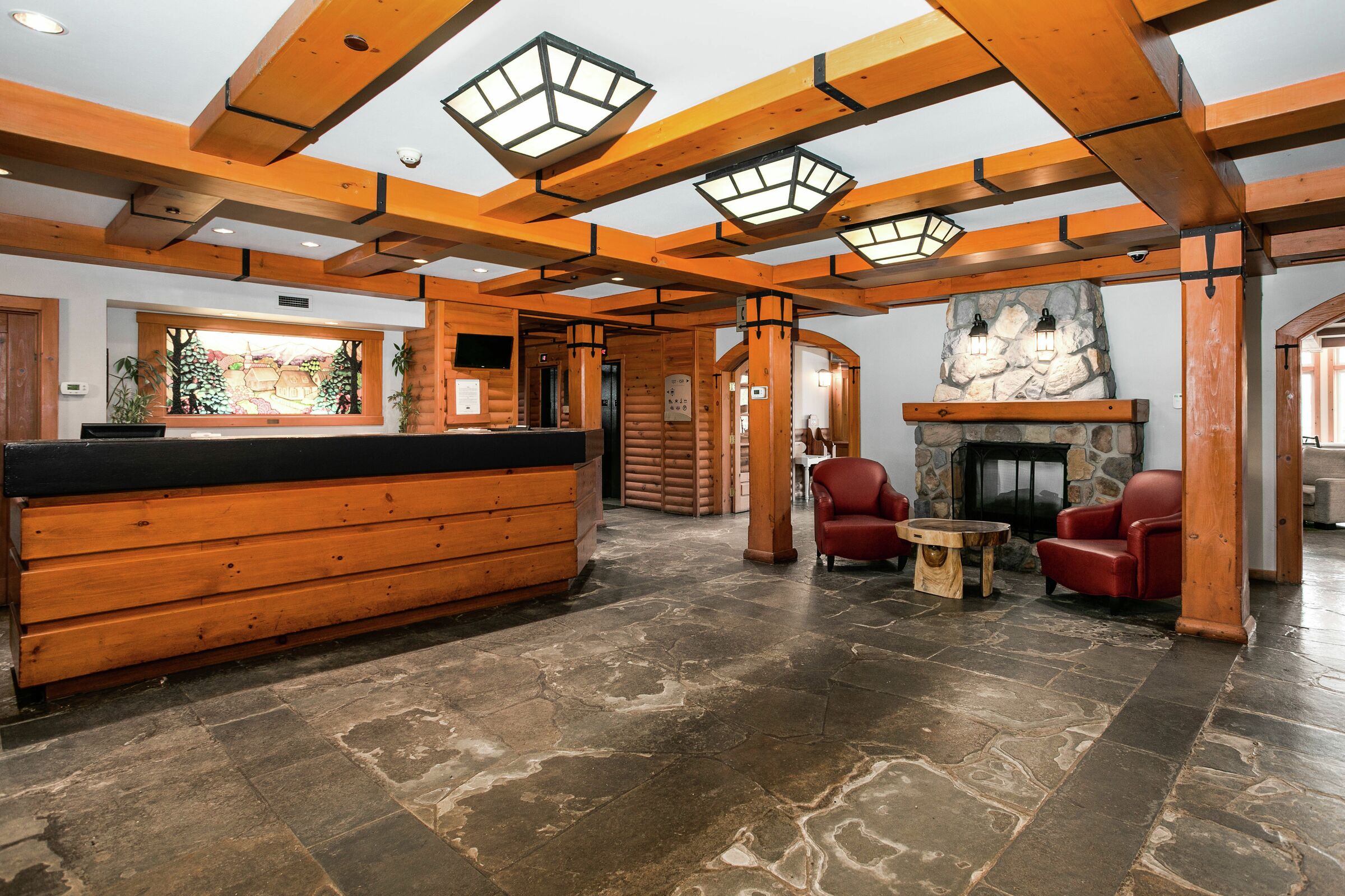 Lobby & Reception