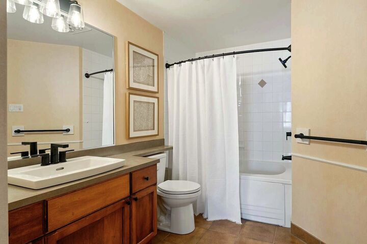 #458 - Ensuite Bathroom