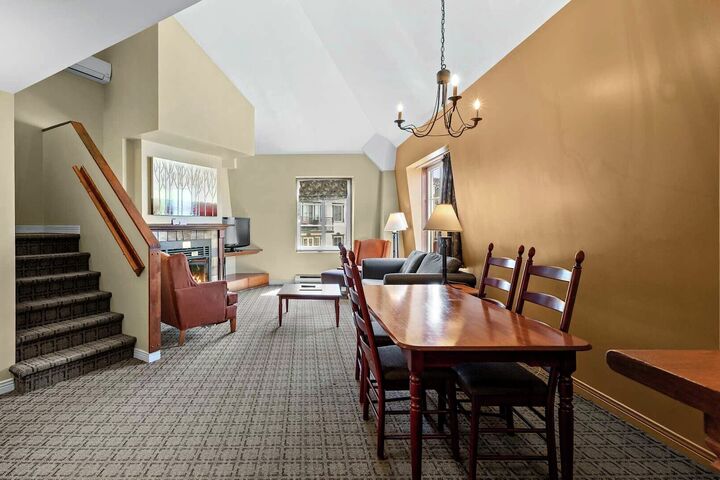 #320 - Living Area