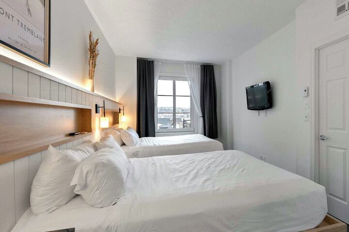 #372 - Bedroom