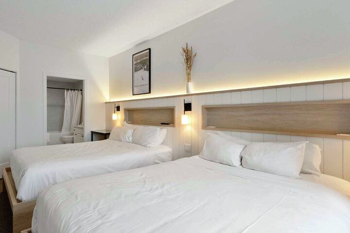#372 - Bedroom