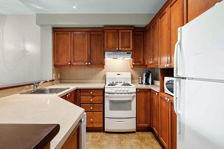 #226 - Kitchen