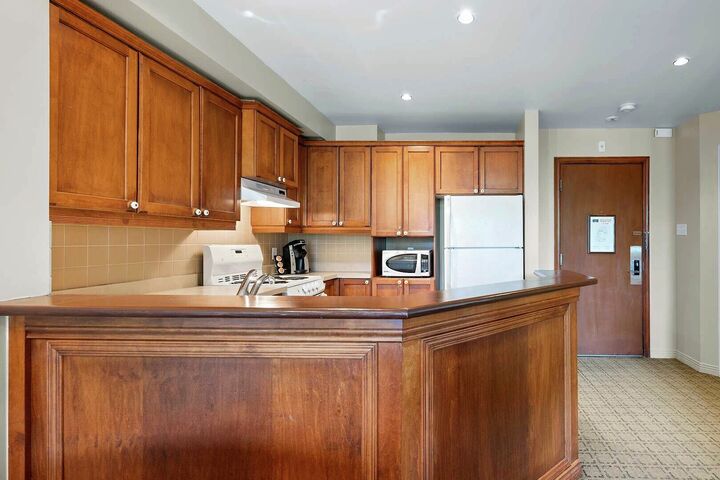 #226 - Kitchen