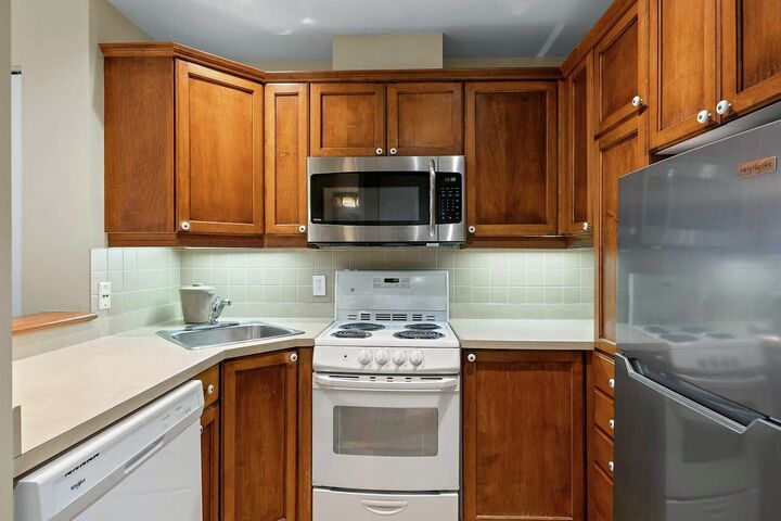 #364 - Studio Kitchen