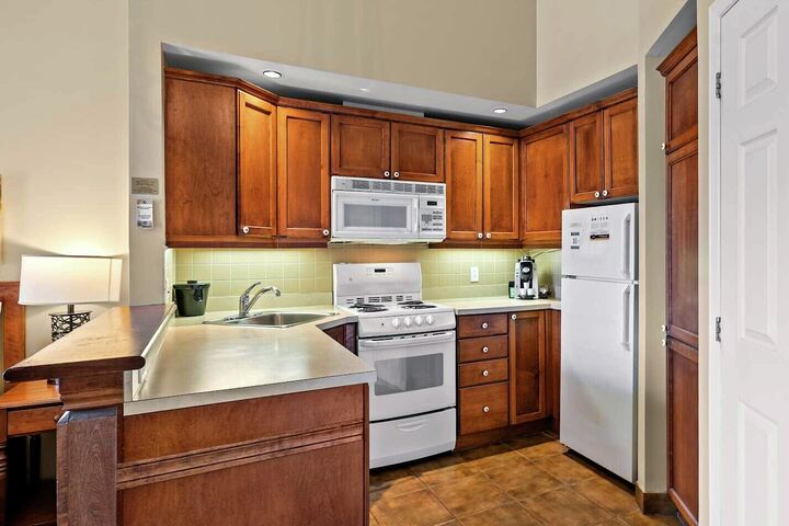 Studio Kitchen