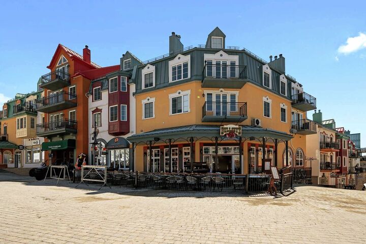 Plaza St. Bernard - Spring