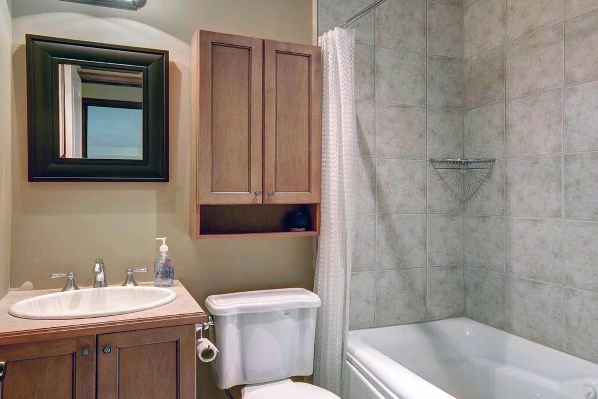 Master Ensuite Bathroom