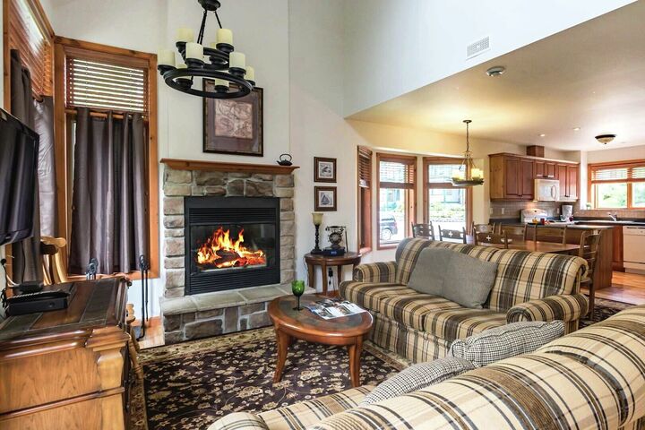 #106 - Living Area