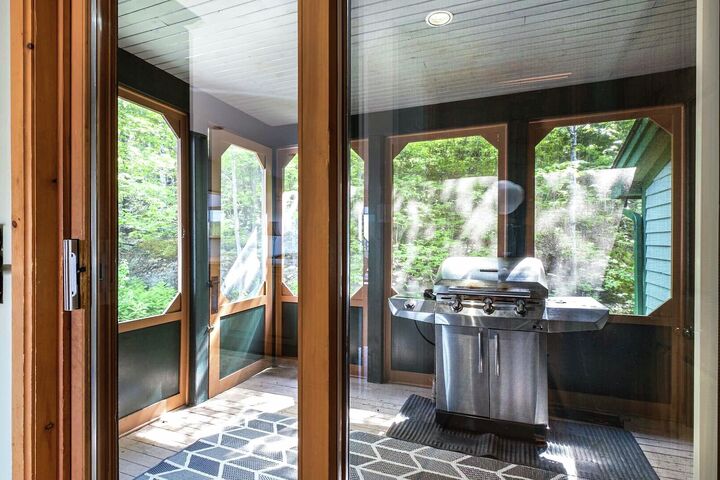 #403 - Sunroom with BBQ
