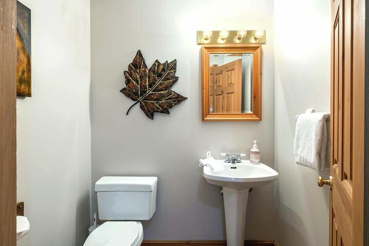 #403 - Bathroom