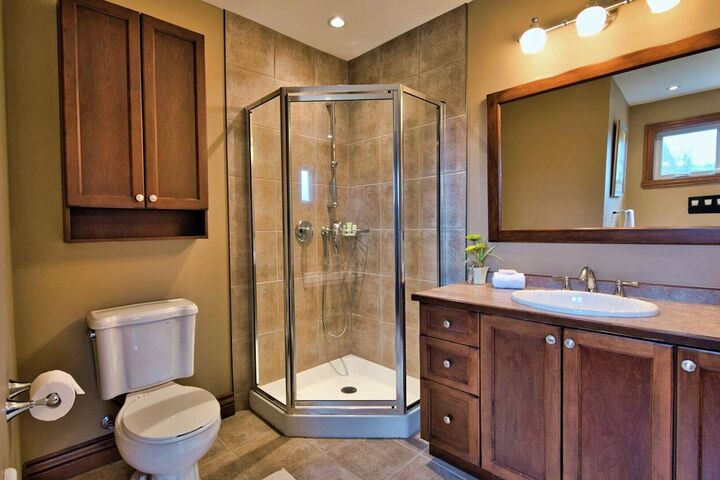#170 - Master Ensuite Bathroom
