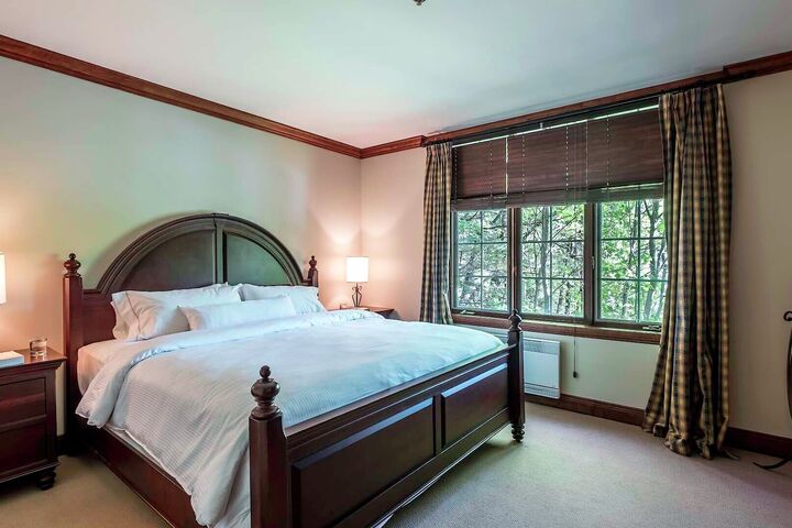 #95-02 - Master Bedroom