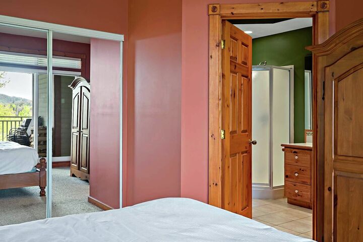 #182-02 - Master Bedroom