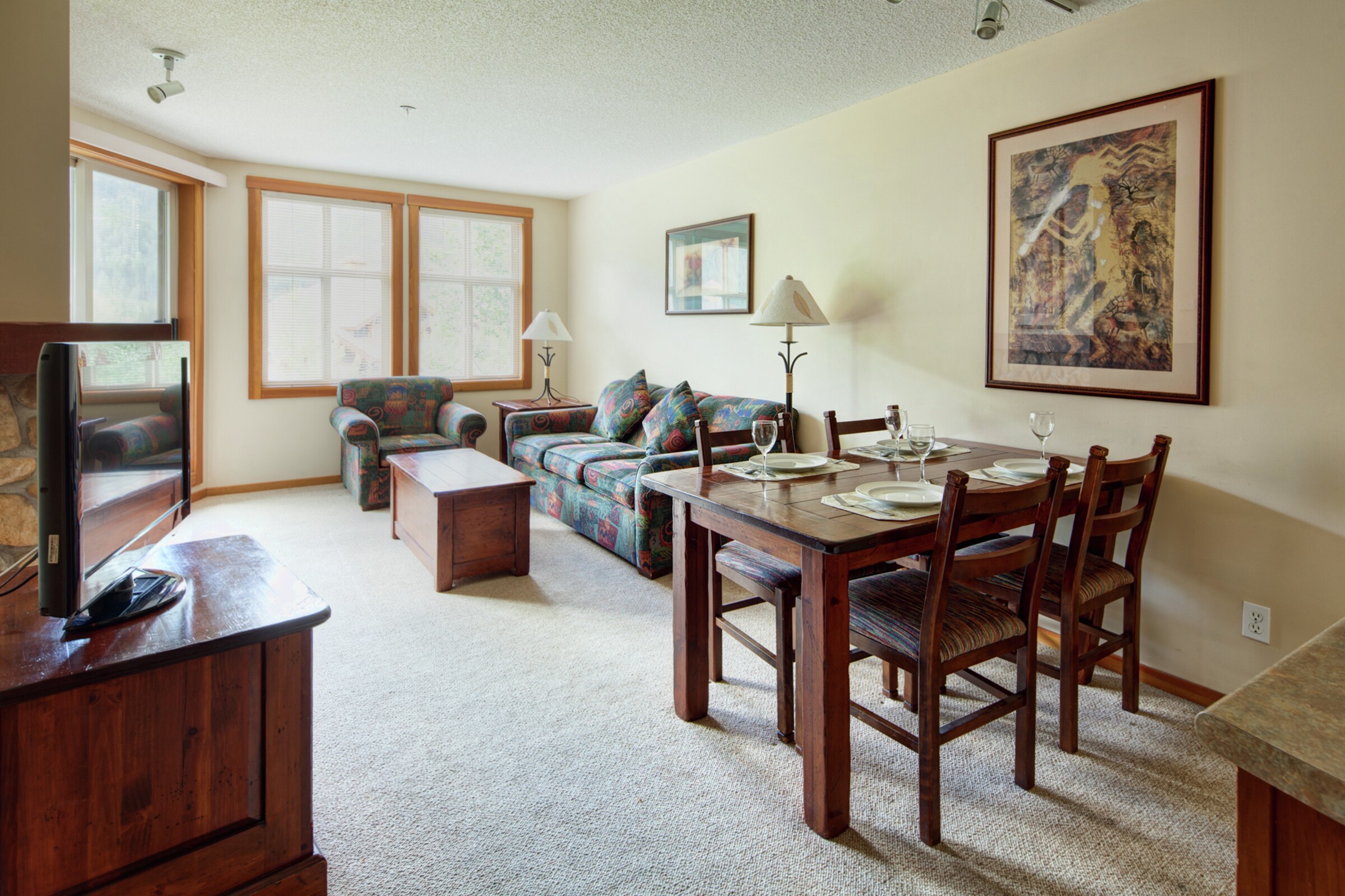 Ski Tip Lodge - Living Room & Dining Room