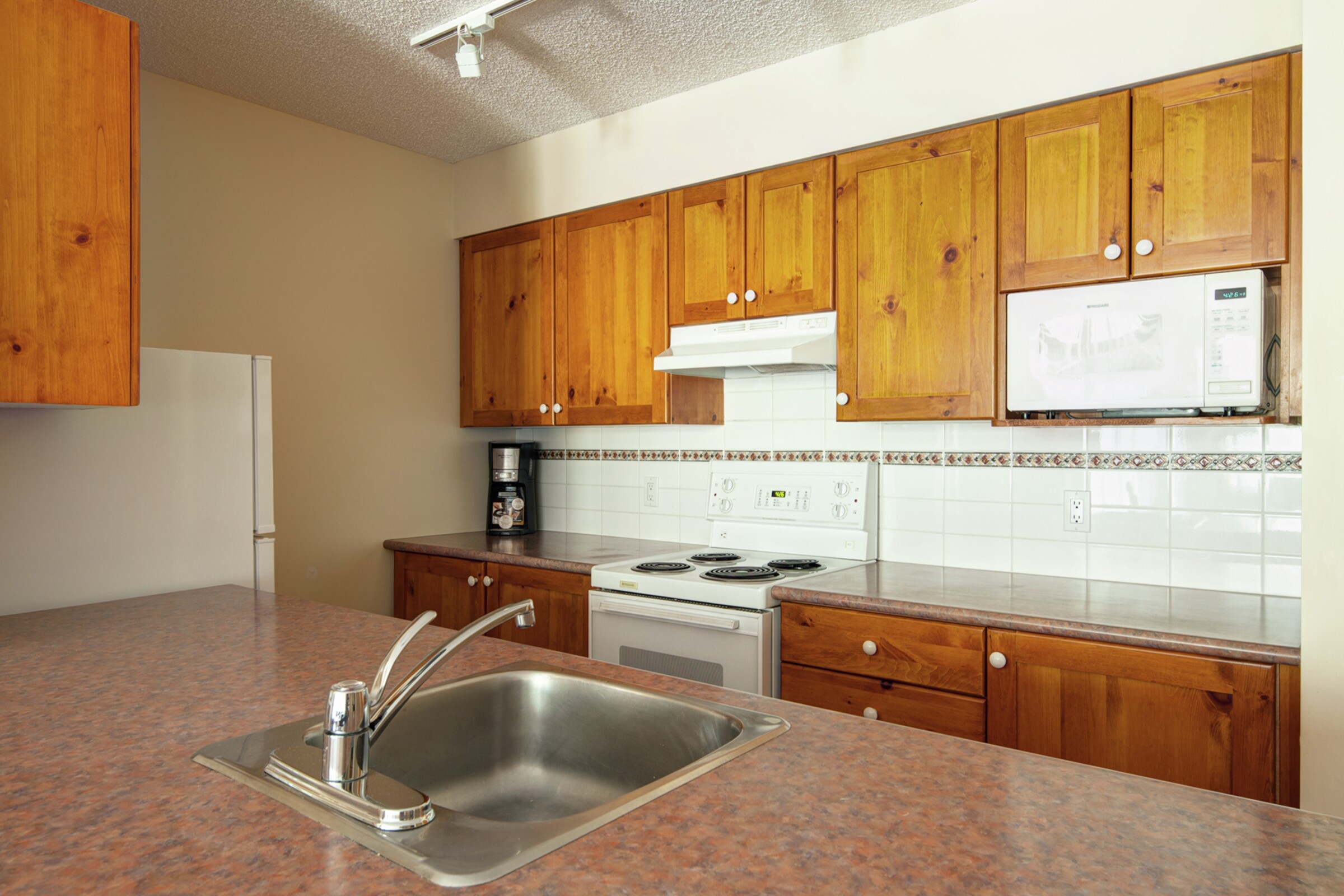 Ski Tip Lodge - Kitchen