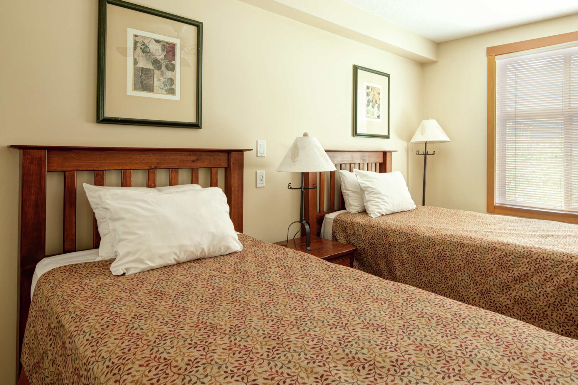 Tamarack Lodge - Bedroom