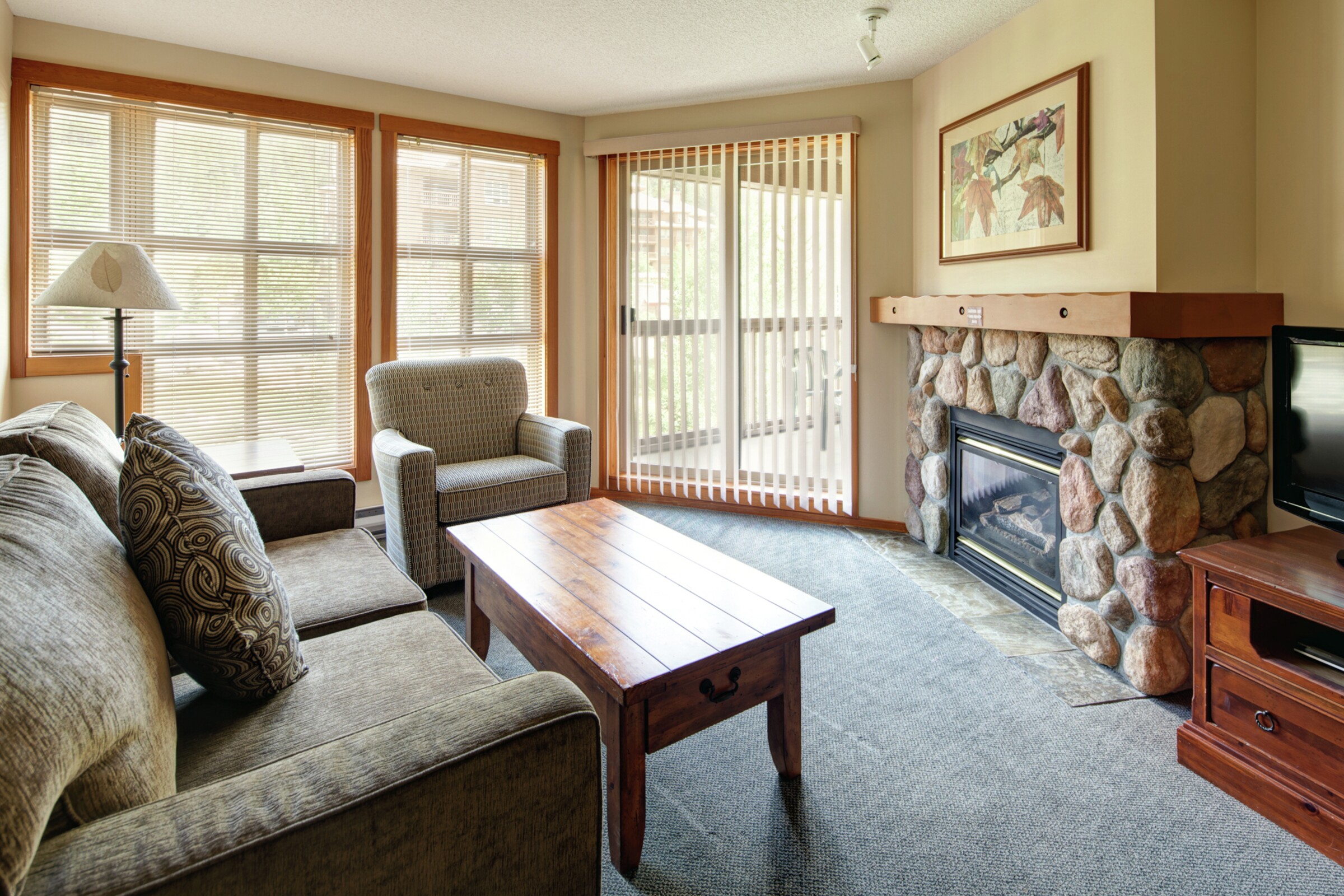 Tamarack Lodge - Living Room