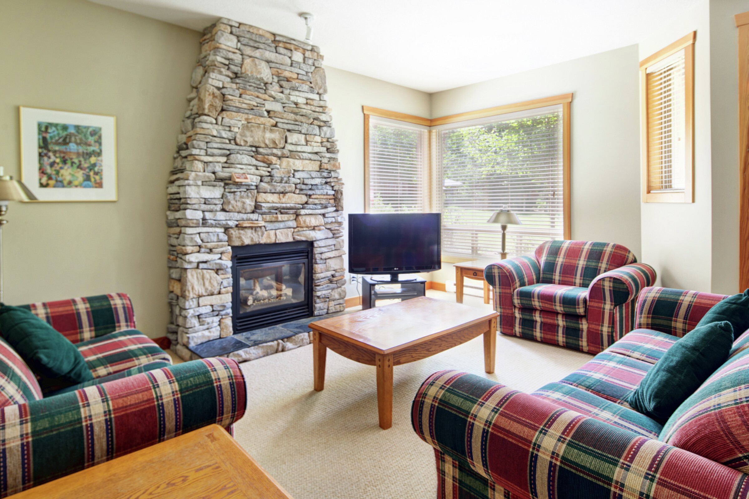 Riverbend - Living Room