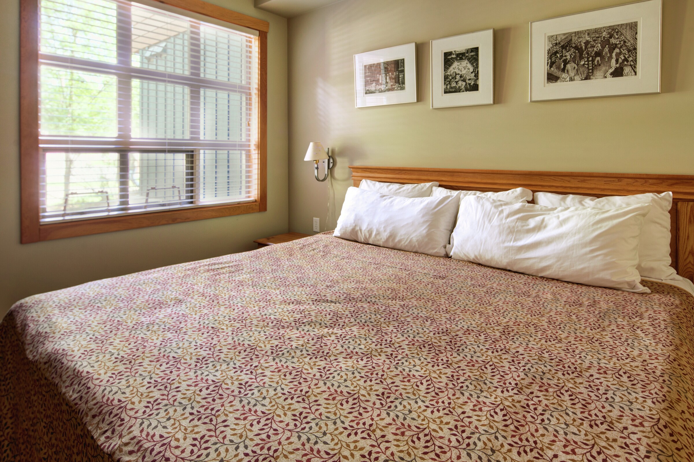 Riverbend - Bedroom