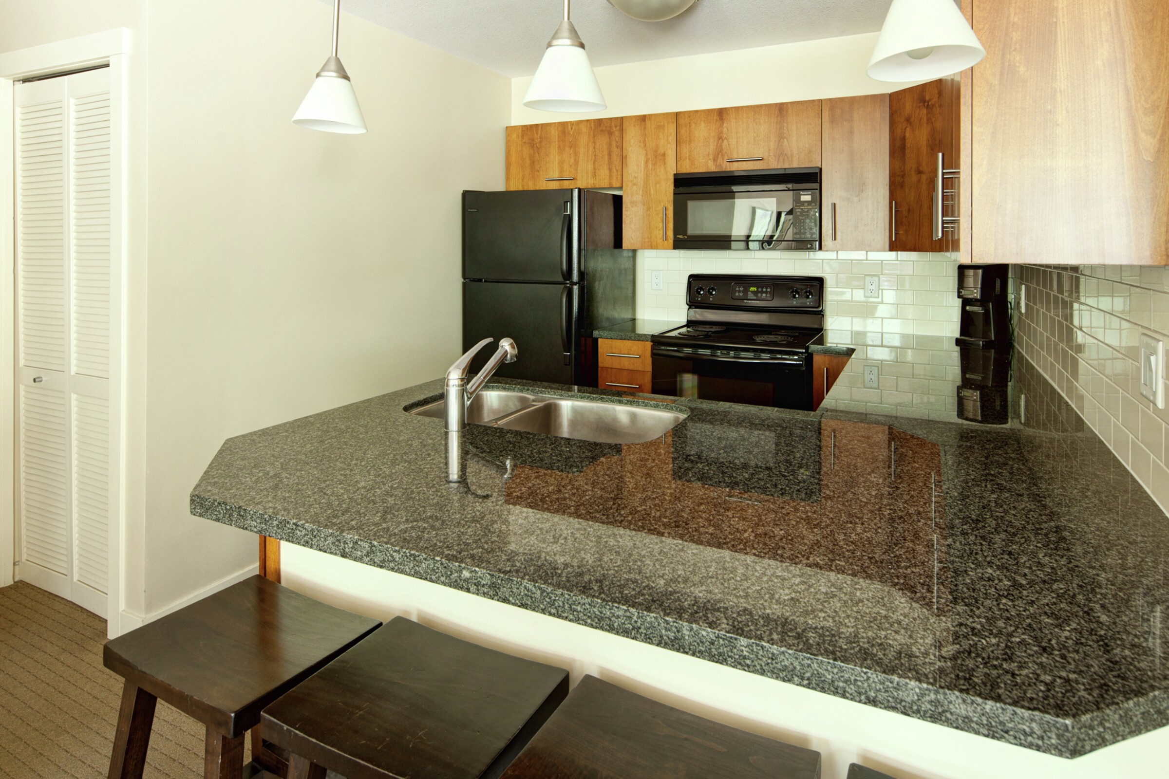 The Lookout - Kitchen