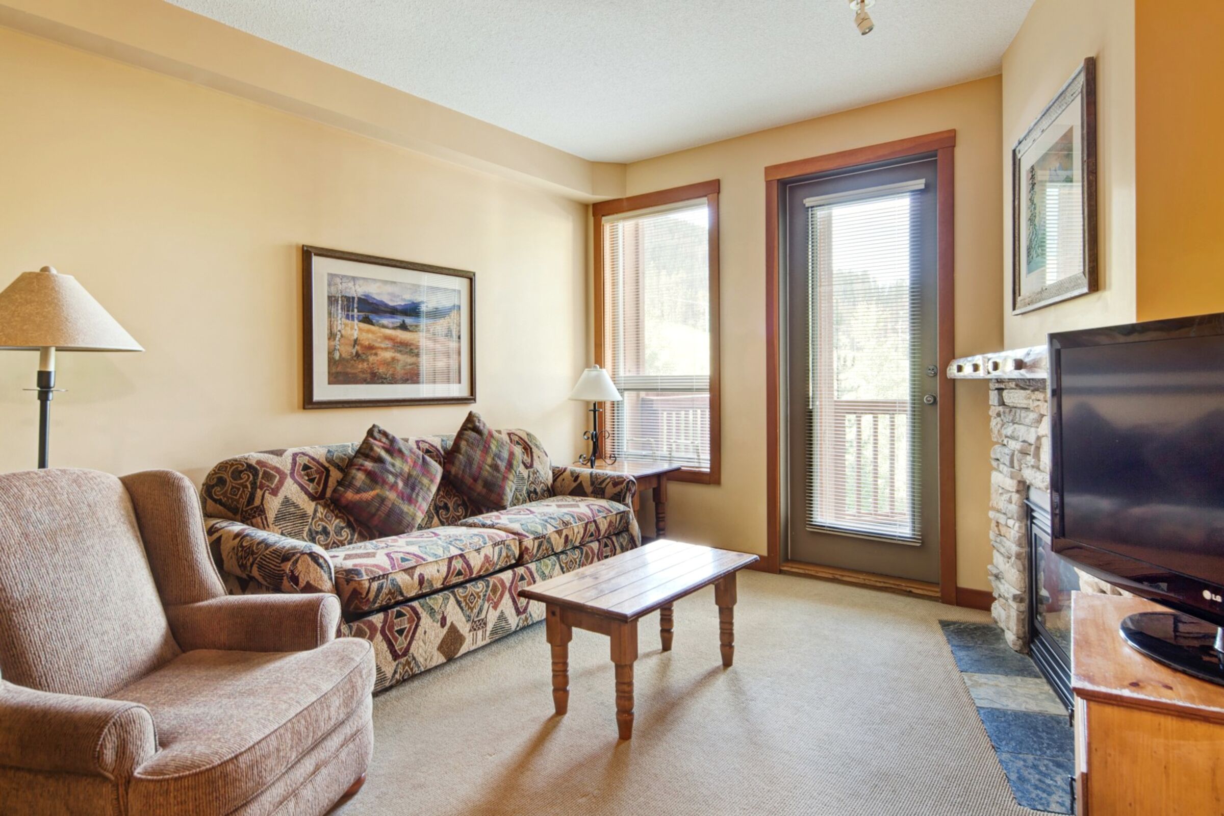 Panorama Springs - Living Room