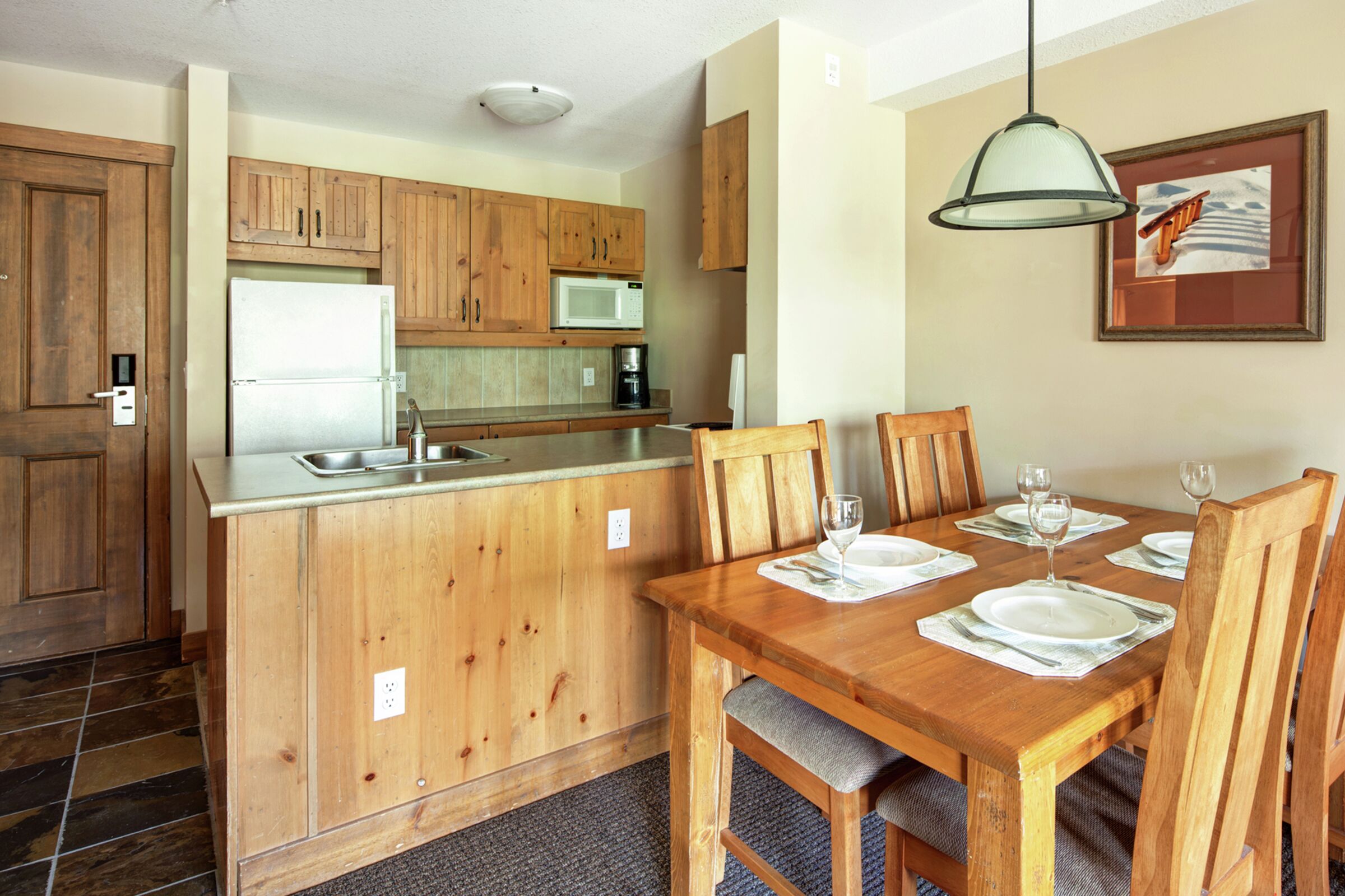 Taynton Lodge - Dining Room & Kitchen