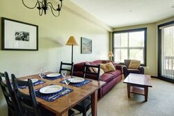 Summit Lodge - Dining Room & Living Room