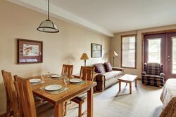 Panorama Springs - Studio Living Area