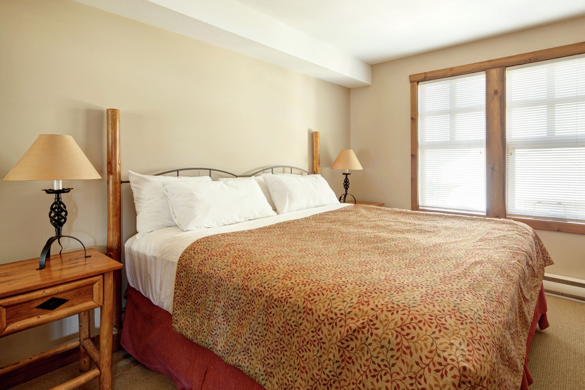 Taynton Lodge - Bedroom
