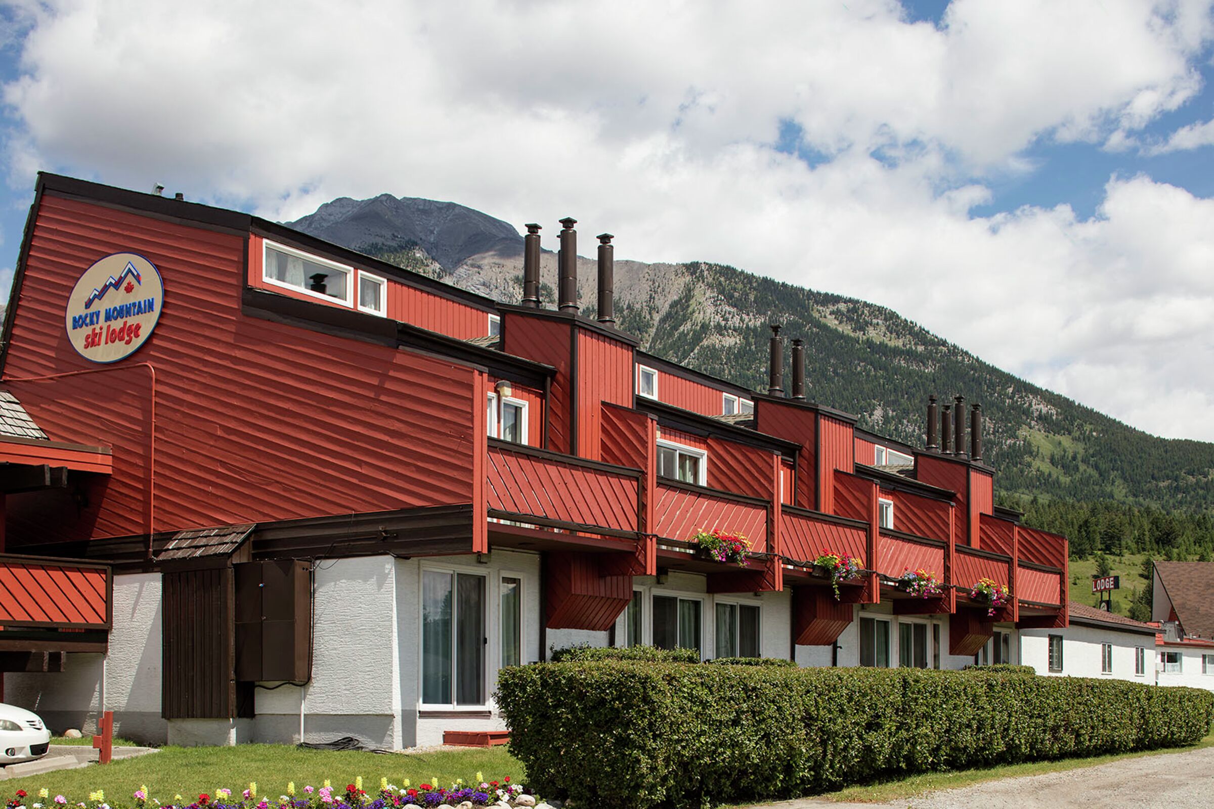 Rocky Mountain Ski Lodge