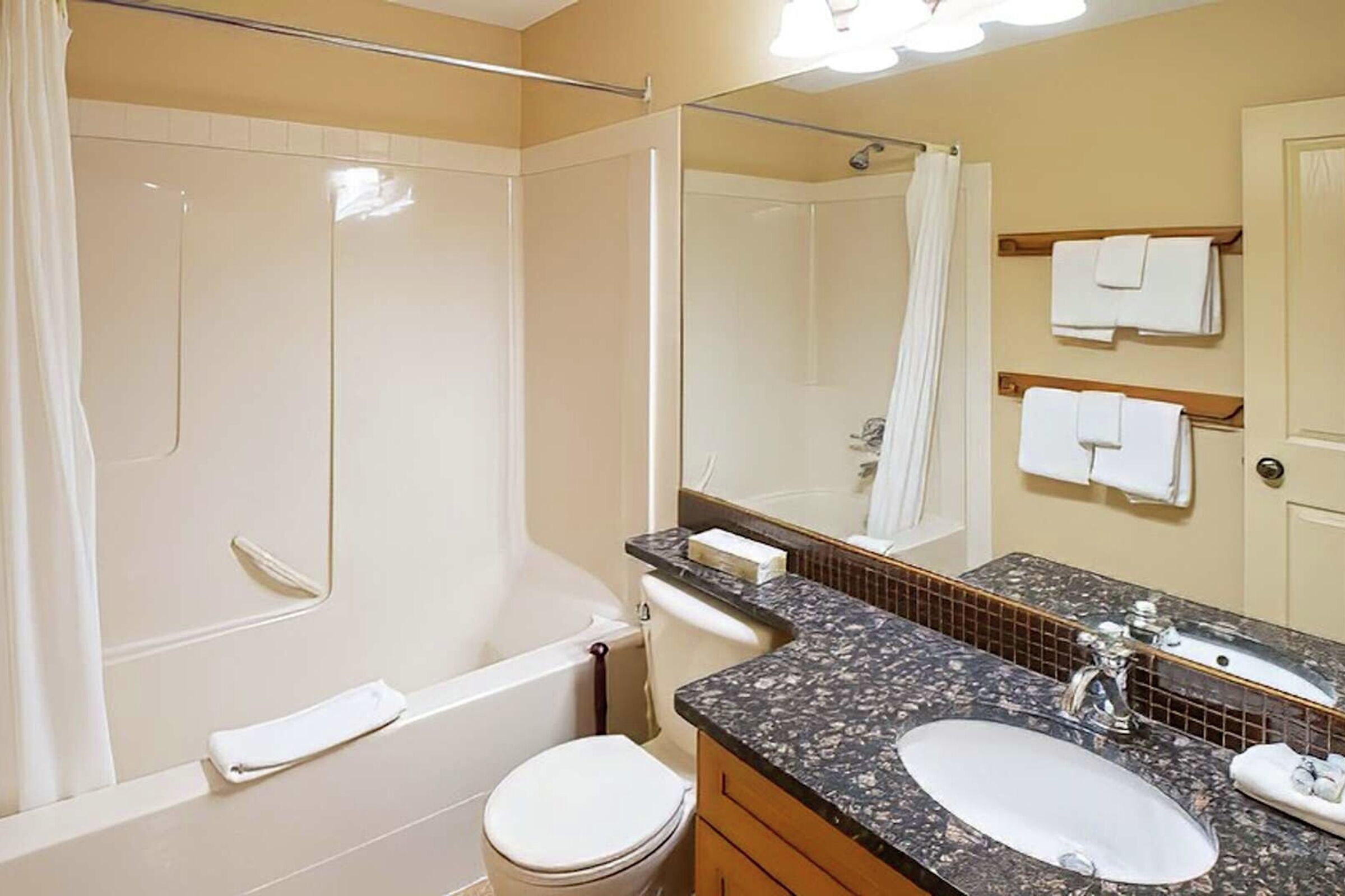 305 - Bathroom