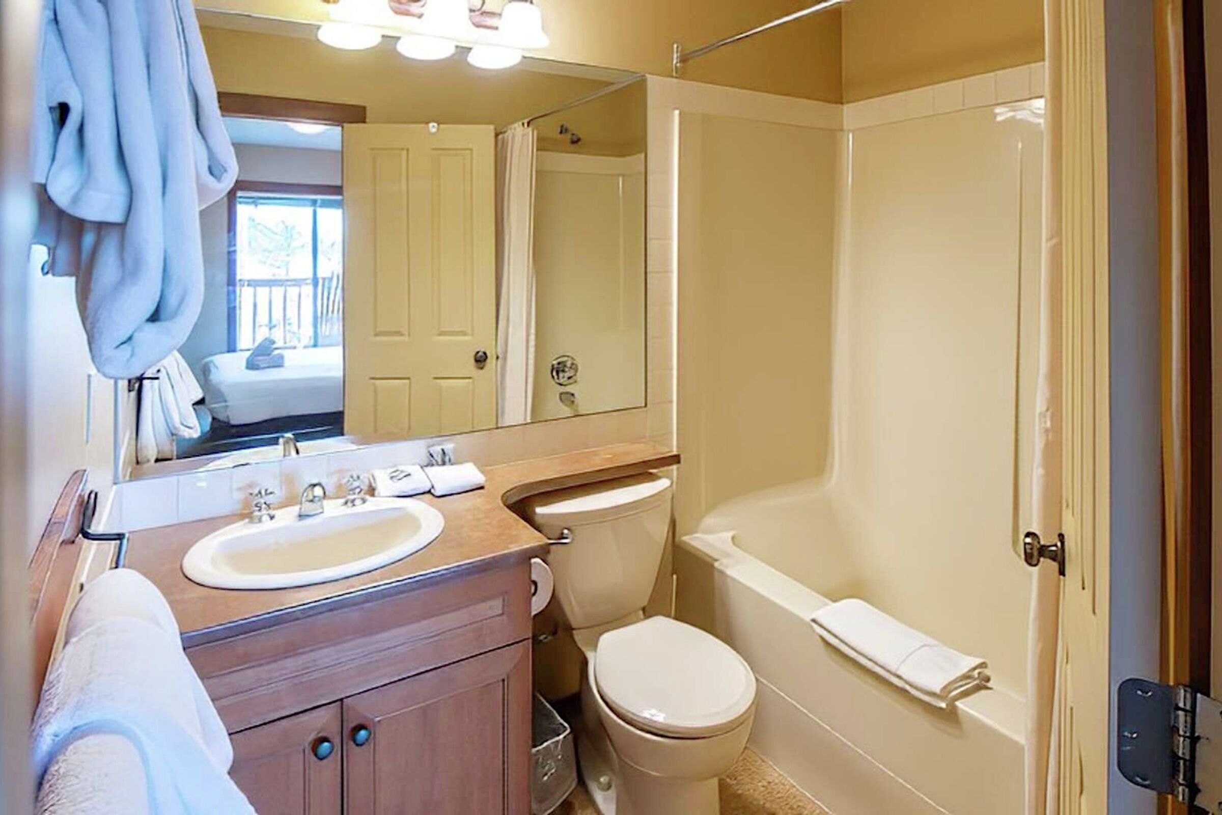311 - Master Ensuite Bathroom