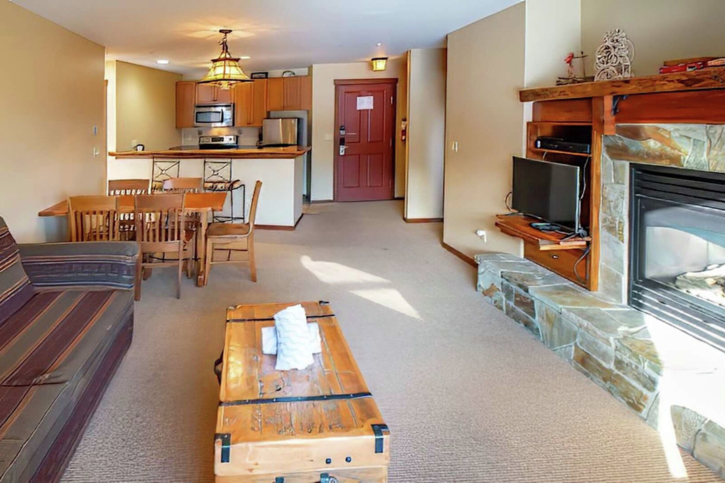 311 - Living Room