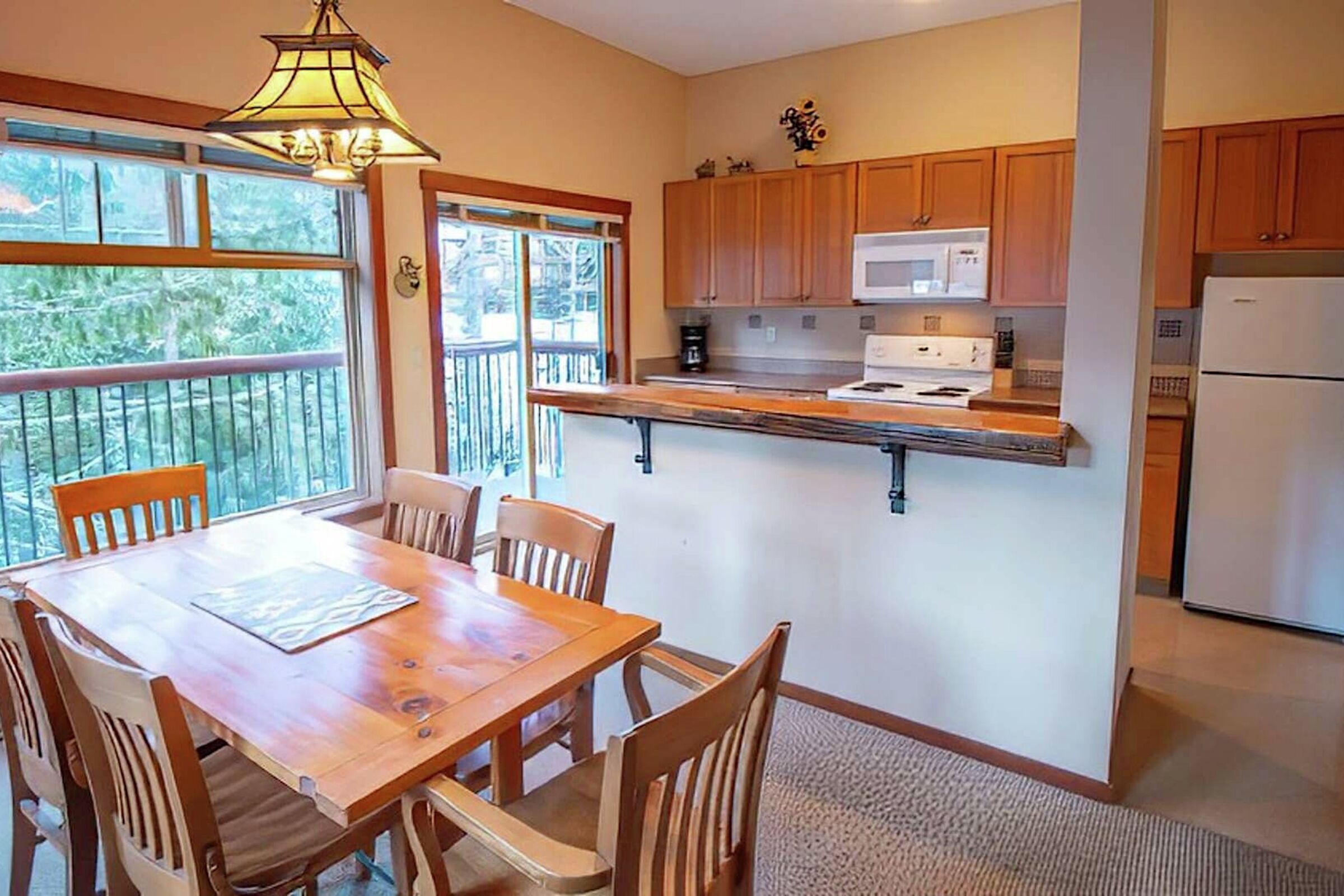 Dining Room & Kitchen