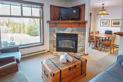 308 - Studio Living Area