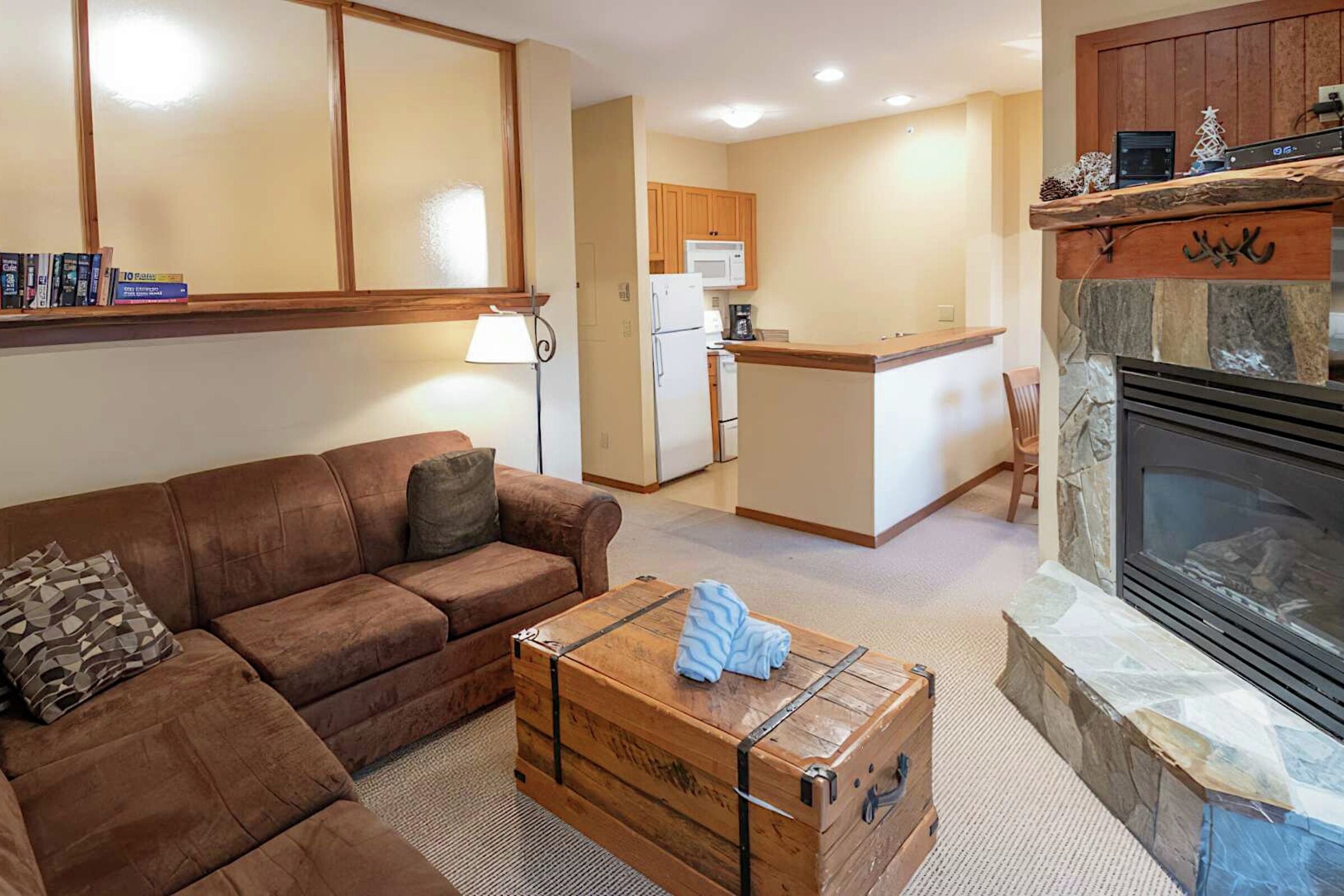 409 - Studio Living Area