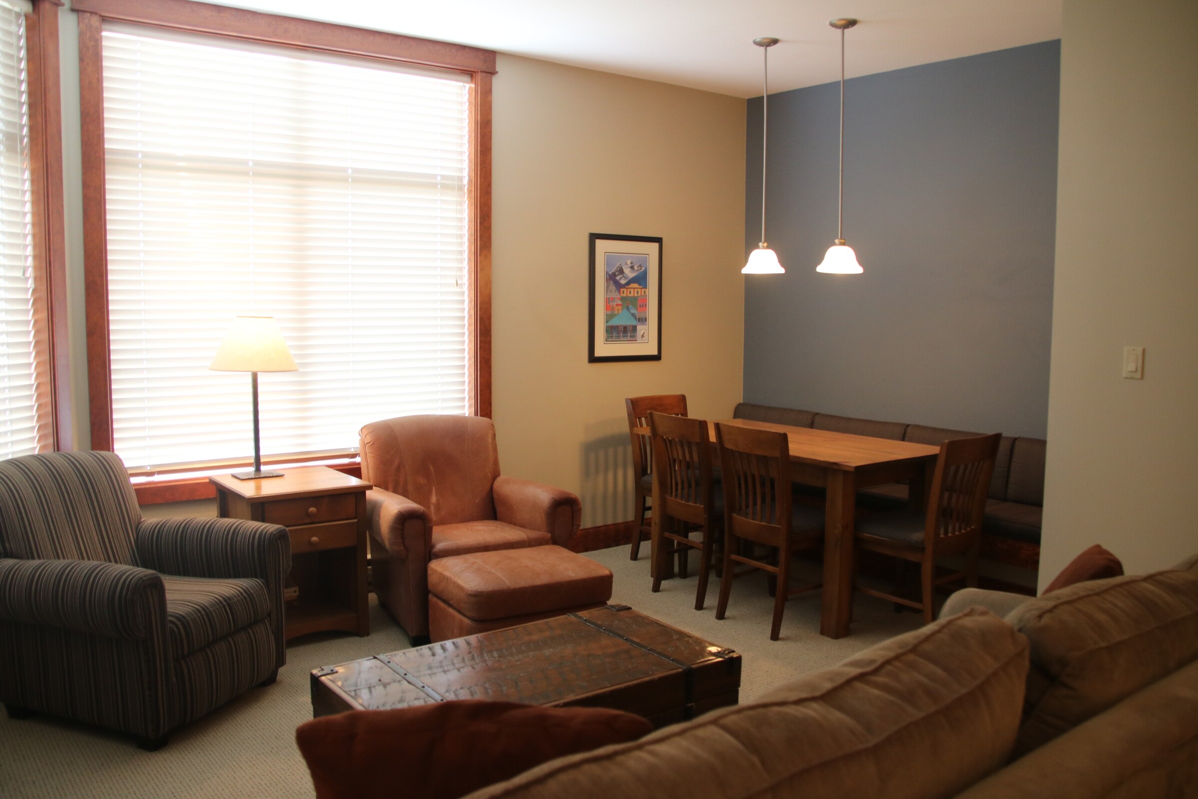 534A - Dining Room