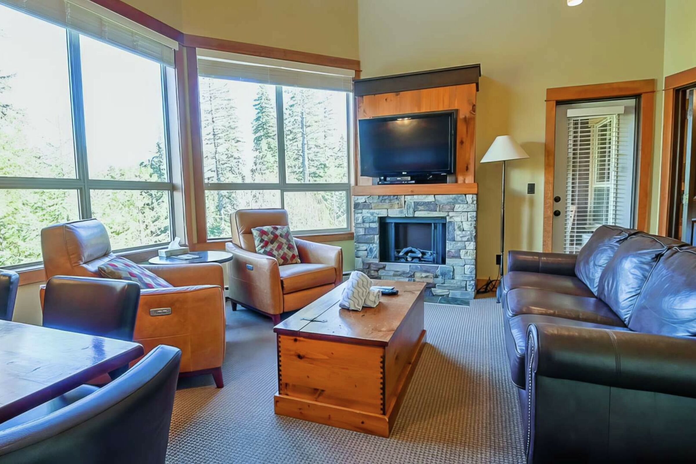 640A - Living Room