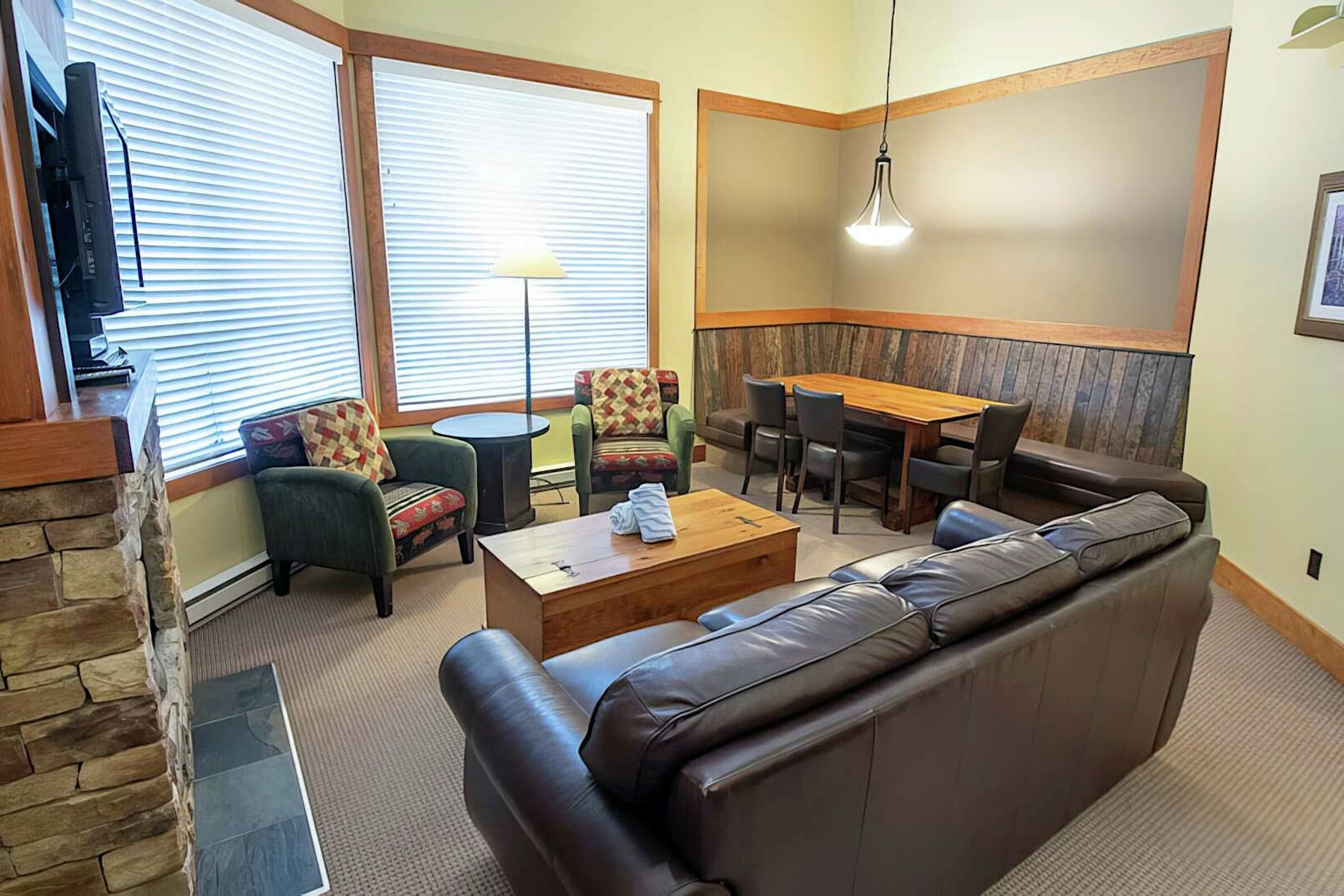 641A - Living Room