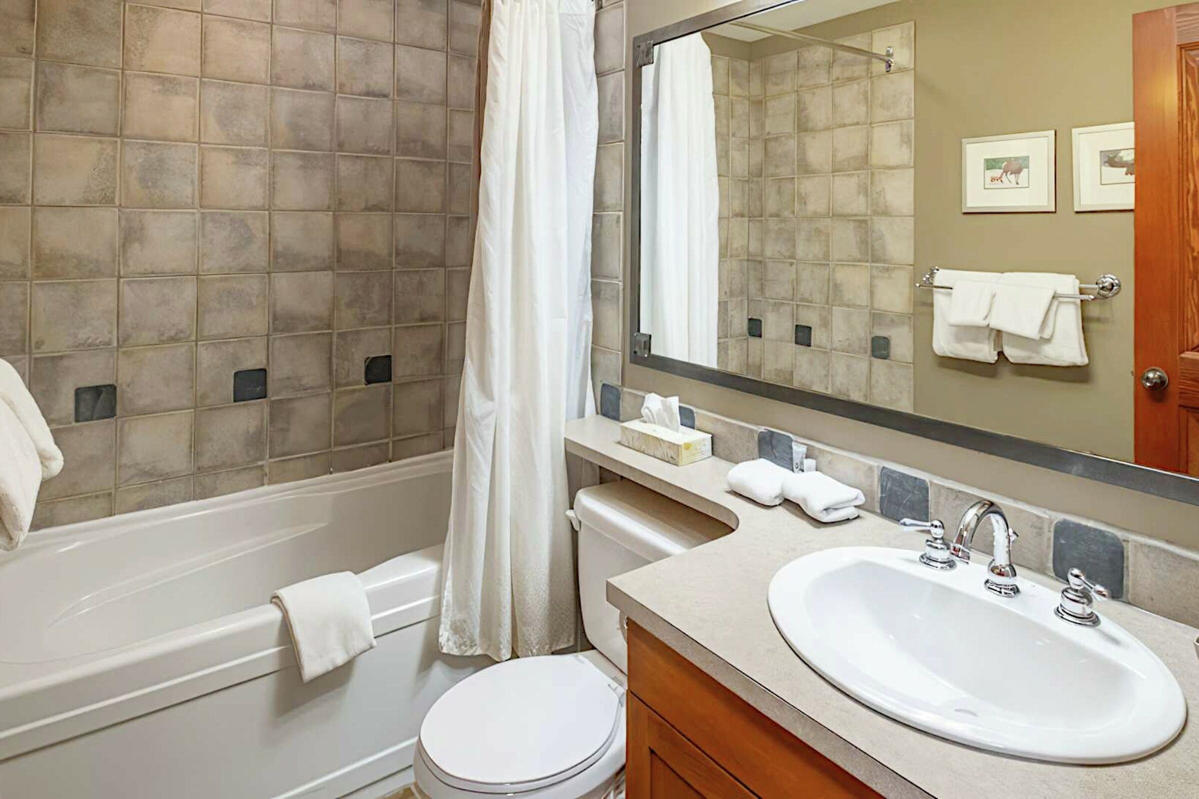 526 - Bathroom